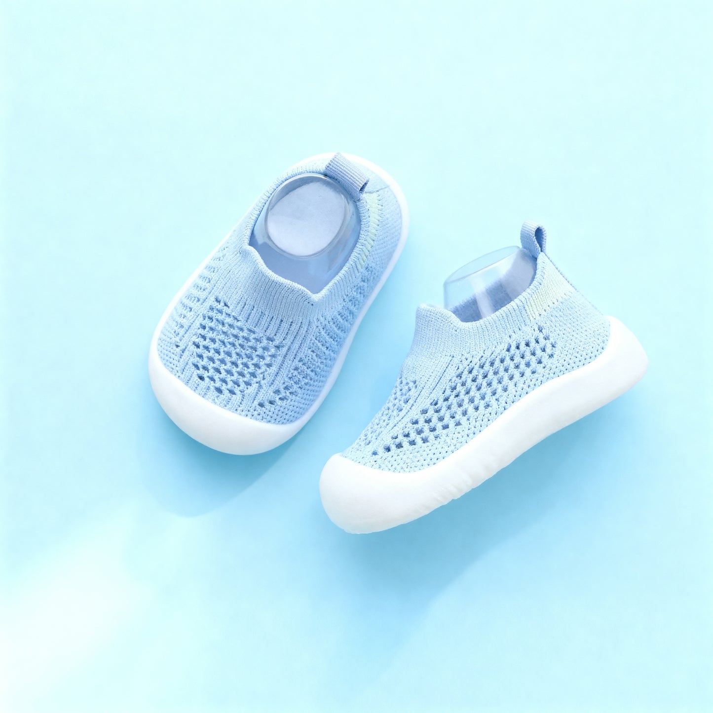 Möt Huggies: Mjuka slip-on sneakers för barn