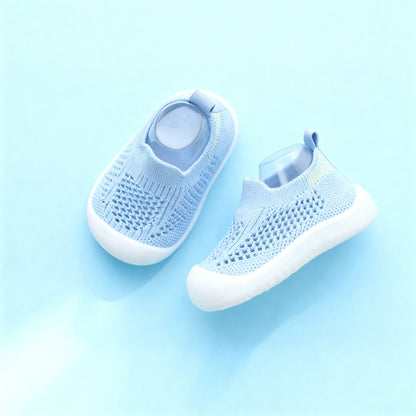 Möt Huggies: Mjuka slip-on sneakers för barn